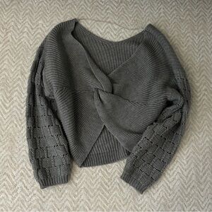 Vintage Gray Twisted Front Knit Sweater Size M | Like New